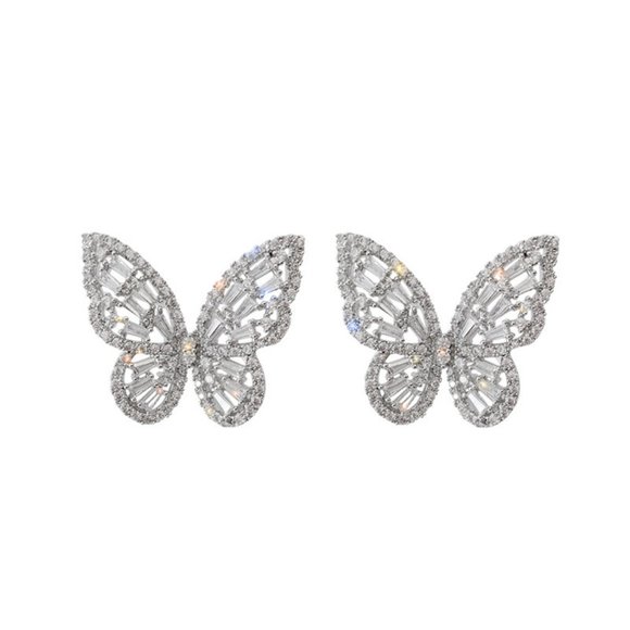 NEW 18K White Gold Diamond Butterfly Earrings A 5 - Picture 7 of 7